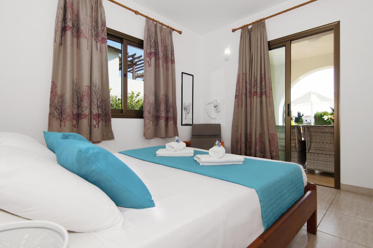 Villa Ingrid Ayia Napa Ngoại thất bức ảnh